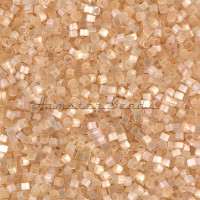 Бисер MIYUKI Delica 11/0 #DB0674 - Cream Silk Satin