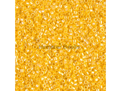 Бисер MIYUKI Delica 11/0 #DB1562 - Opaque Canary Luster
