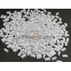 Бисер Miyuki Half Tila #HTL0402 - White Opaque / 5 г