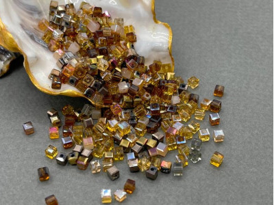 Микс бусин кубиков Amber - Topaz 3 мм/ 5 грамм