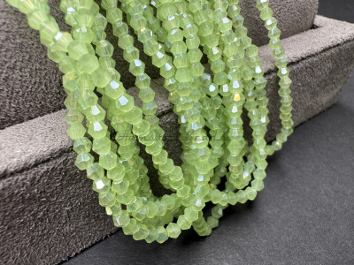 Биконусы стеклянные Light Green Opal Luster #38L 3 мм/ 1 нить Биконусы стеклянные Light Green Opal Luster #38L 3 мм/ 1 нить