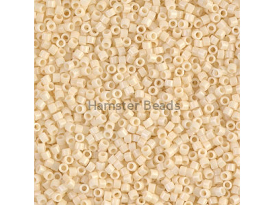 Бисер MIYUKI Delica 11/0 #DB0732 - Opaque Cream