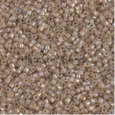 Бисер MIYUKI Delica 11/0 #DB1731 - Beige Lined Opal AB