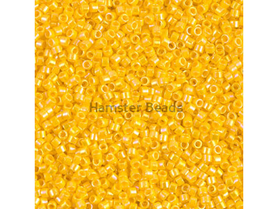 Бисер MIYUKI Delica 11/0 #DB1572 - Opaque Canary AB