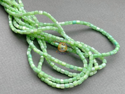 Перламутр Light Green 3×4 мм (20 шт)