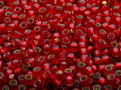 Бисер TOHO Round 11/0 TR-11-25D - Silver Lined Garnet / 5г