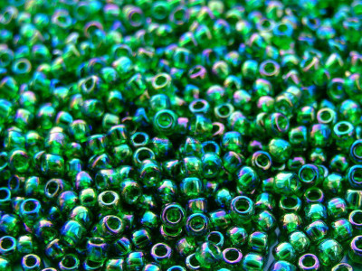 Бисер TOHO Round 11/0 TR-11-167B - Transparent-Rainbow Grass Green