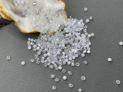 Микс биконусов Crystal - White 2 мм/ 3 грамма