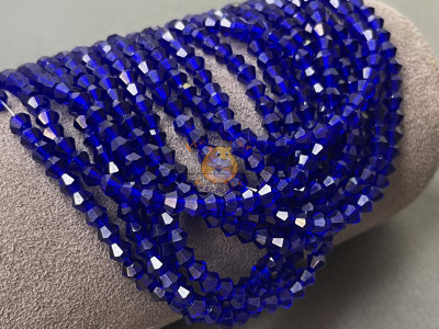 Биконусы стеклянные Cobalt Blue #32 4 мм/ 1 нить