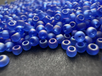 Бисер TOHO Round 11/0 TR-11-178F - Transparent Rainbow Frosted Sapphire Бисер TOHO Round 11/0 TR-11-178F - Transparent Rainbow Frosted Sapphire