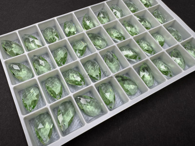 Подвеска Капля Peridot 16x9,5 мм