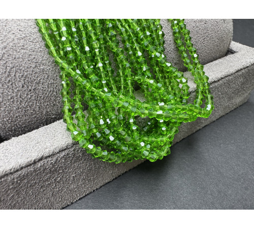 Биконусы стеклянные Light Green #16 3 мм/ 1 нить