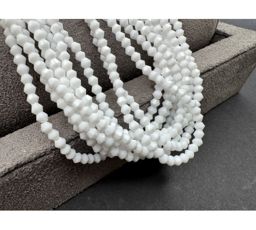 Биконусы стеклянные Opaque White #94 3 мм/ 1 нить