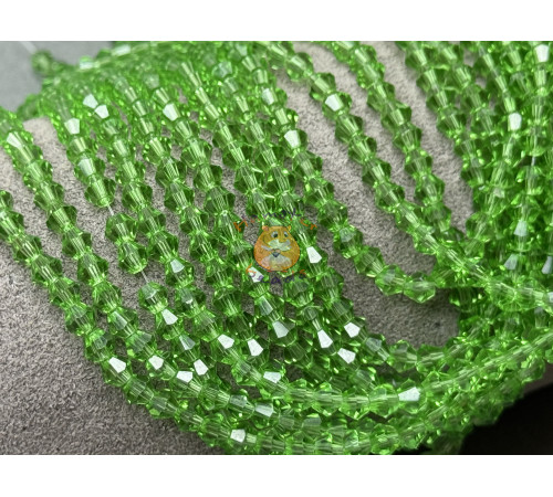 Биконусы стеклянные Light Green #38 4 мм/ 1 нить