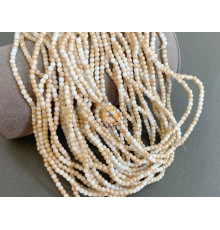 Бусины стеклянные White Caramel 2 мм / 1 нить