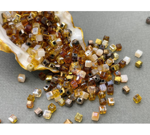 Микс бусин кубиков Amber - Topaz 4 мм/ 10 грамм