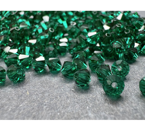 Биконусы Preciosa Emerald 4 mm
