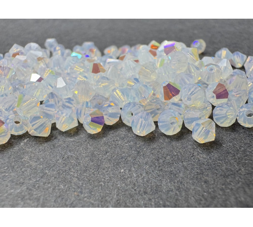 Биконусы Preciosa White Opal Glitter 4 mm