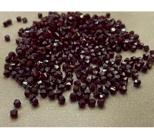 Биконусы Preciosa Garnet 5 мм (12 шт)