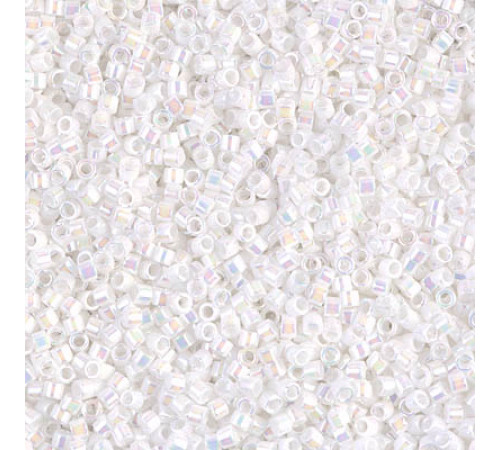 Бисер MIYUKI Delica 11/0 #DB0202 - White Pearl AB