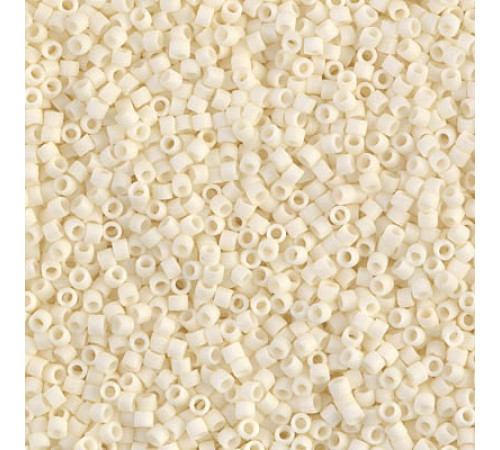 Бисер MIYUKI Delica 11/0 #DB0352 - Cream Matted