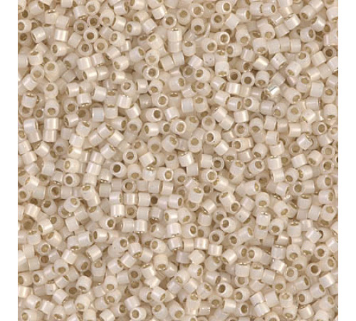 Бисер MIYUKI Delica 11/0 #DB1451 - Silver Lined Pale Cream Opal