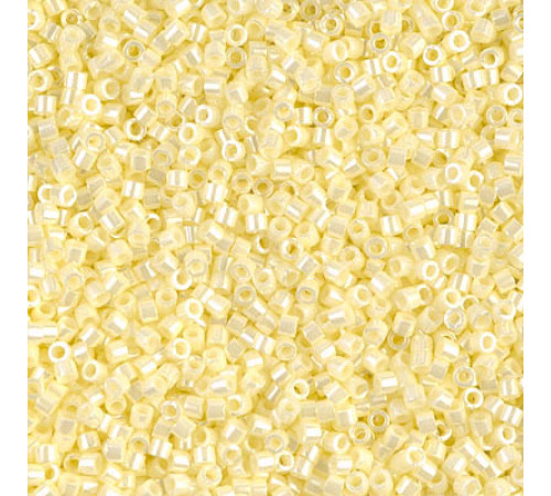 Бисер MIYUKI Delica 11/0 #DB1531 - Opaque Pale Yellow Ceylon