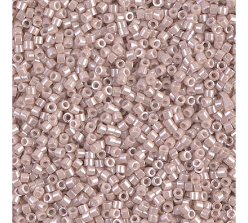 Бисер MIYUKI Delica 11/0 #DB1535 - Opaque Pink Champagne Ceylon