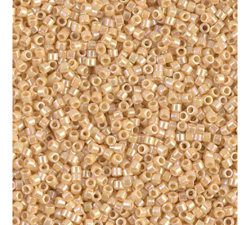 Бисер MIYUKI Delica 11/0 #DB1571 - Opaque Pear AB