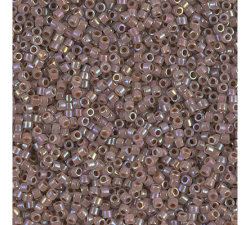 Бисер MIYUKI Delica 11/0 #DB1749 - Cocoa Lined Opal AB