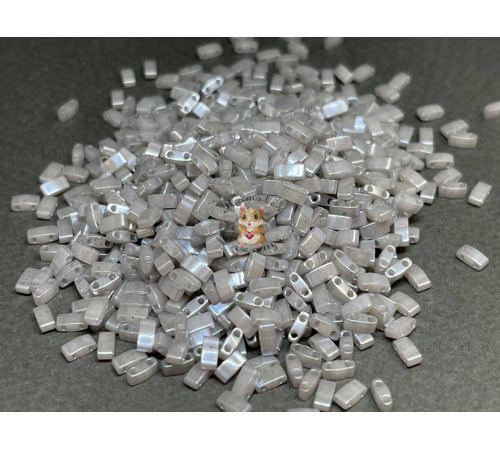 Бисер Miyuki Half Tila #HTL0526 - Silver Grey Ceylon / 5 г