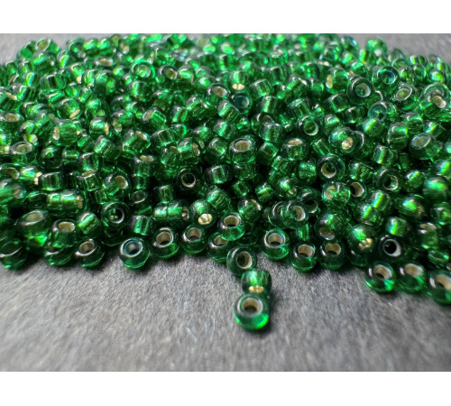 Бисер MIYUKI круглый 15/0 #1422 - Dyed Silver Lined Emerald