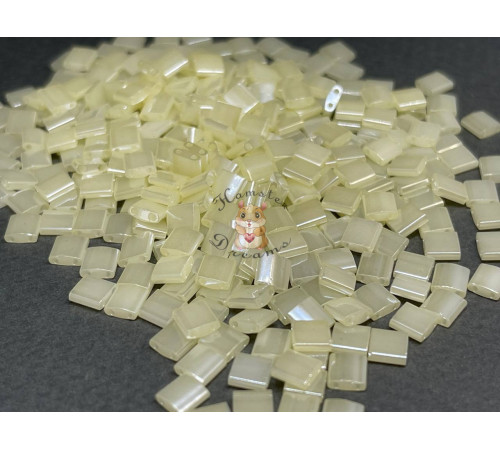 Бисер Miyuki Tila #TL0513 - Butter Cream Ceylon / 5 г