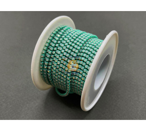 Стразовая цепочка White Opal /оправа light green, ss6 (2 мм)