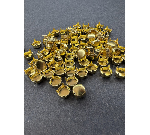 Оправы для шатонов ss39/ss40 Золото /Sew-on 4 holes. Чехия