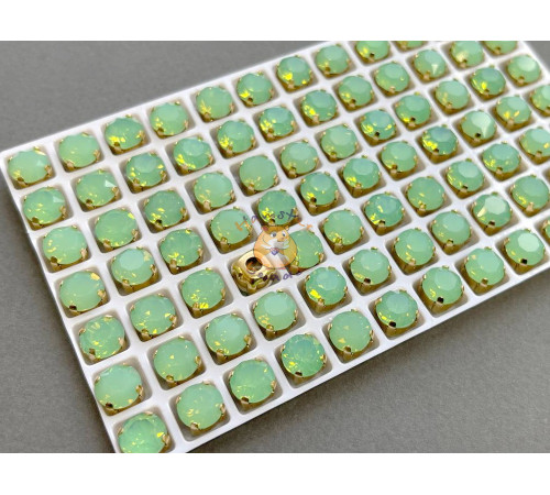 Шатоны Chrysolite Opal пришивные 8 мм/ оправа золото