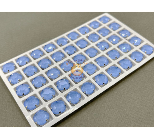 Стразы Кушоны лаковые Light Sapphire Moka 10×10 мм/ оправа никель