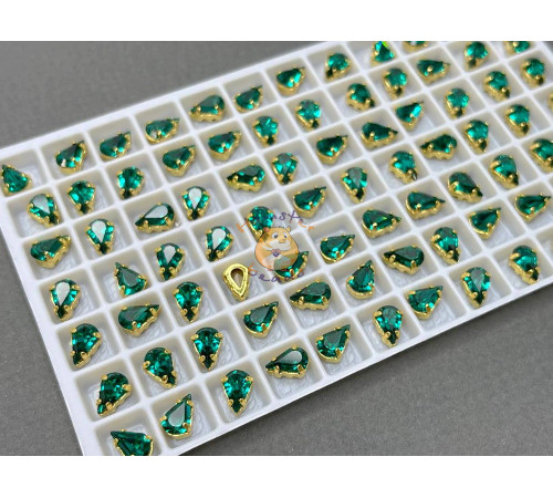 Стразы Капли Emerald пришивные в оправе 8×5 мм/ оправа золото