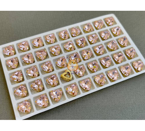 Стразы Сердце Light Rose в оправе 10×10мм/ оправа золото