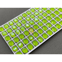 Стразы Овалы лаковые Peridot Moka 10×8 мм/ оправа никель