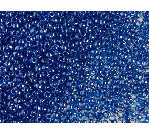 Бисер TOHO Round 11/0 TR-11-1057 - Inside-Color Lt Sapphire/Opaque Dk Blue-Lined