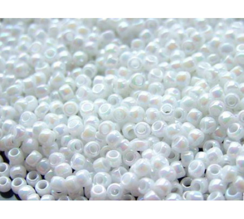 Бисер TOHO Round 11/0 TR-11-401 - Opaque Rainbow White / 5г