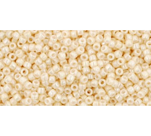 Бисер TOHO Round 15/0 TR-15-123 - Opaque-Lustered Lt Beige