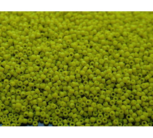 Бисер TOHO Round 15/0 TR-15-2600F - Semi Glazed - Lemongrass