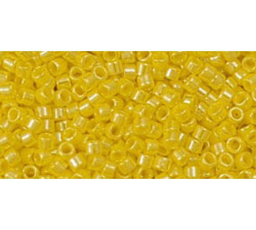 Бисер TOHO Treasure 11/0 TT-01-128 - Opaque-Lustered Dandelion
