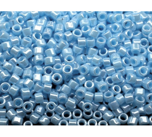 Бисер TOHO Treasure 11/0 TT-01-124B - Opaque-Lustered Baby Blue 