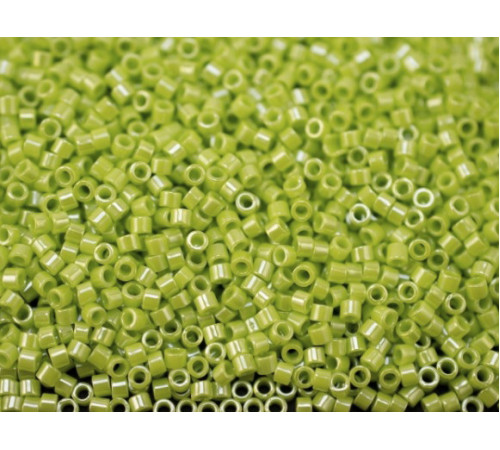 Бисер TOHO Treasure 11/0 TT-01-131 - Opaque-Lustered Sour Apple 